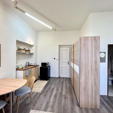 פראג 1 Bedroom Studio Close To Palmovka מראה חיצוני תמונה